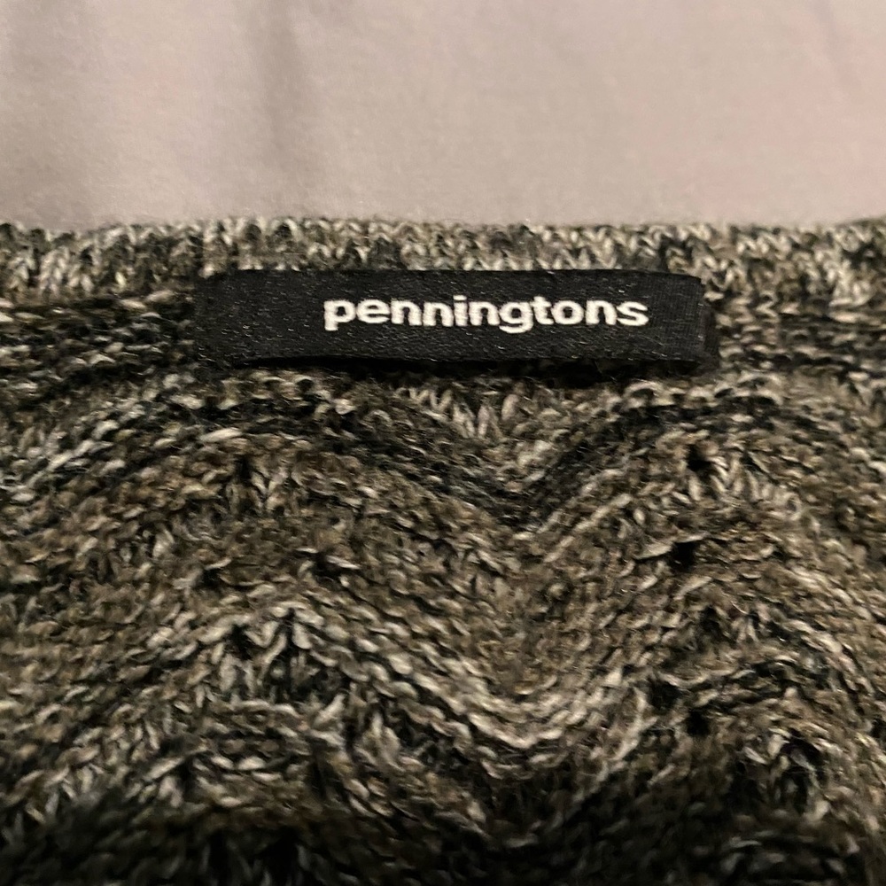 PENNINGTONS V-NECK KNITTED SWEATER - Picture 15 of 16